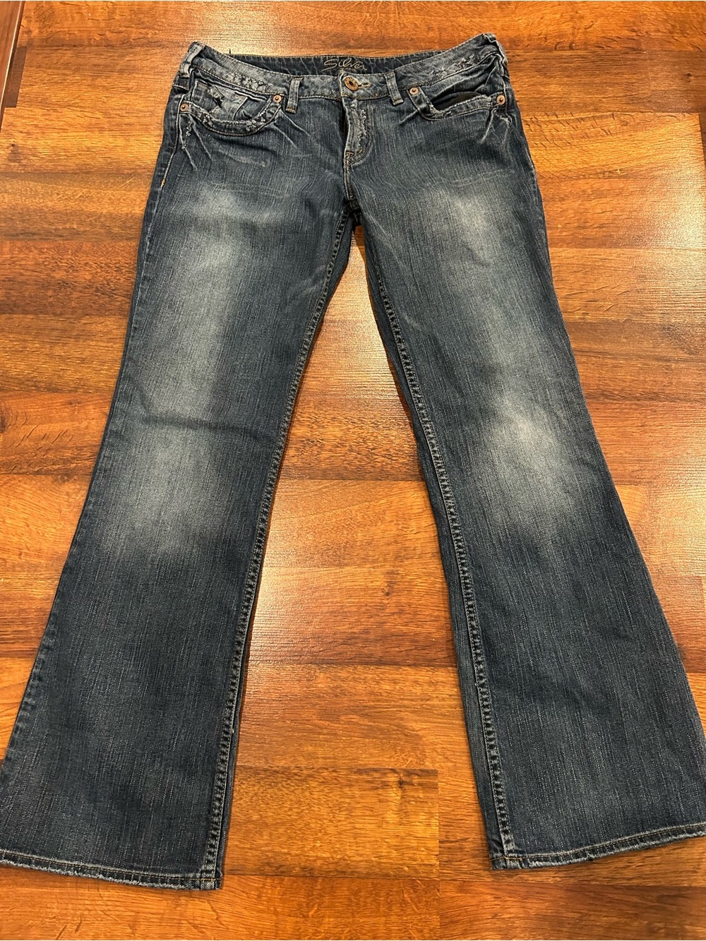 Silver Jeans Faith Distressed Low Rise Boot Cut Women’s Size 32 Cotton Blend